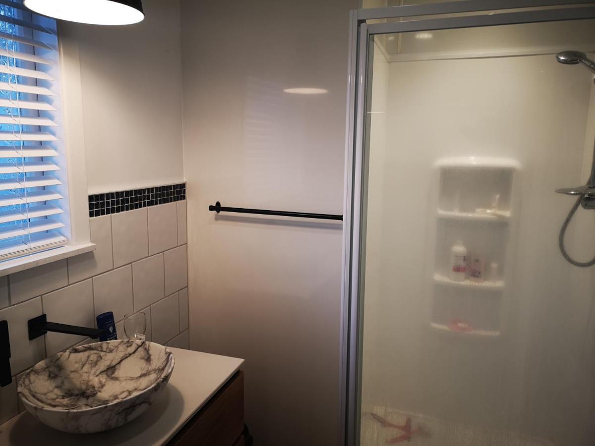 Cheerful 4 Bedroom Holiday Home روتوروا المظهر الخارجي الصورة