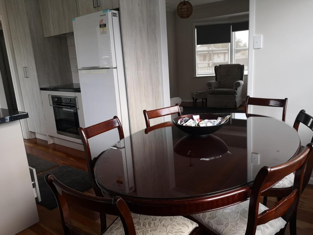 Cheerful 4 Bedroom Holiday Home روتوروا المظهر الخارجي الصورة
