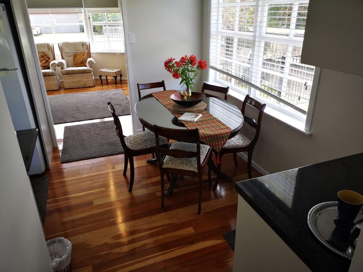 Cheerful 4 Bedroom Holiday Home روتوروا المظهر الخارجي الصورة